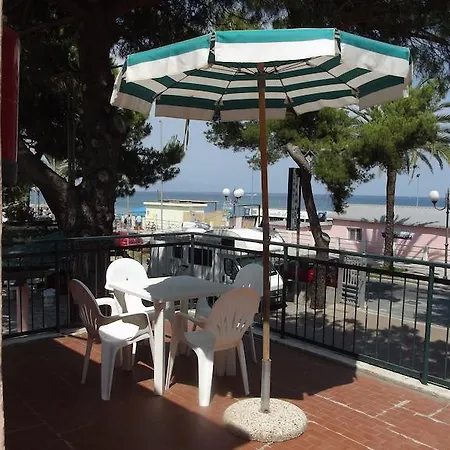 Rivamare Кемпинг *