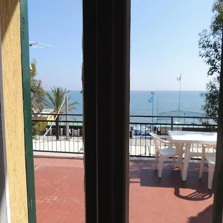 Rivamare Кемпинг