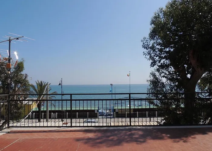 Rivamare * Αλμπένγκα