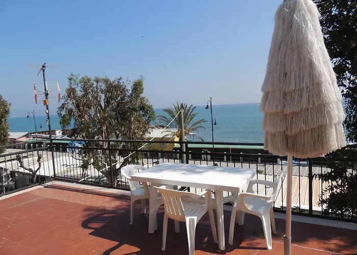 Rivamare Αλμπένγκα