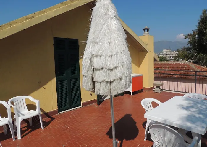 Κάμπινγκ Rivamare Αλμπένγκα